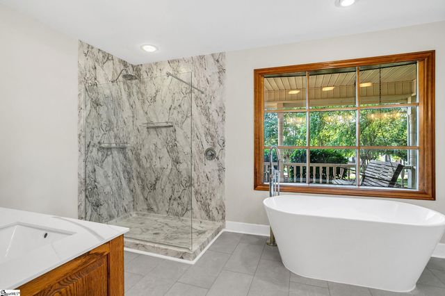 107 Rubiwood Circle, Greer, SC 29651