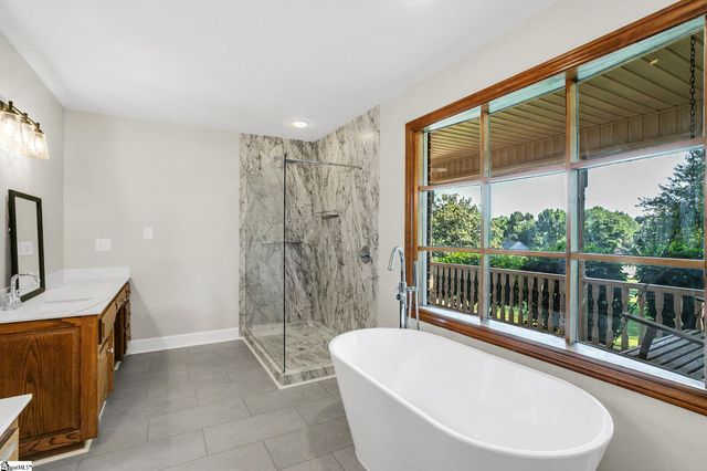 107 Rubiwood Circle, Greer, SC 29651