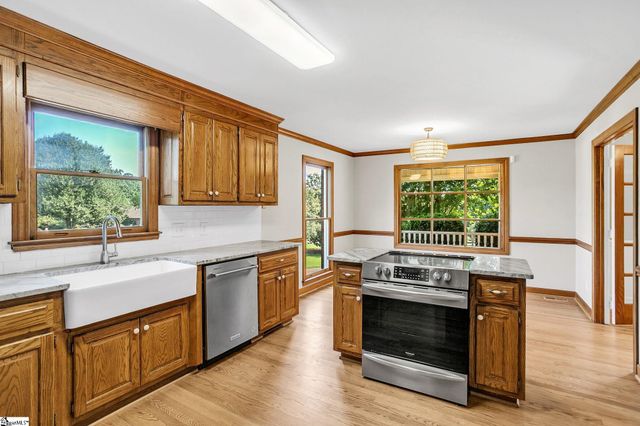 107 Rubiwood Circle, Greer, SC 29651