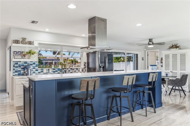 141 SW 54th TER, Cape Coral, FL 33914