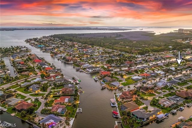 141 SW 54th TER, Cape Coral, FL 33914