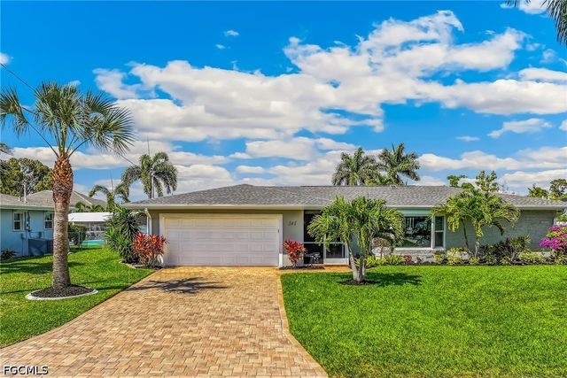 141 SW 54th TER, Cape Coral, FL 33914