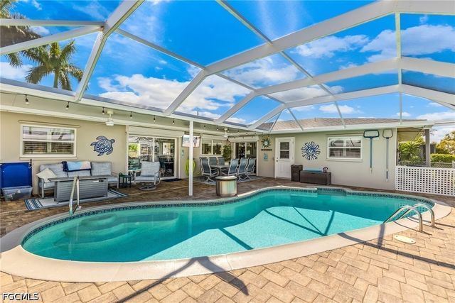 141 SW 54th TER, Cape Coral, FL 33914