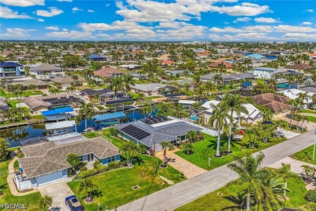 141 SW 54th TER, Cape Coral, FL 33914