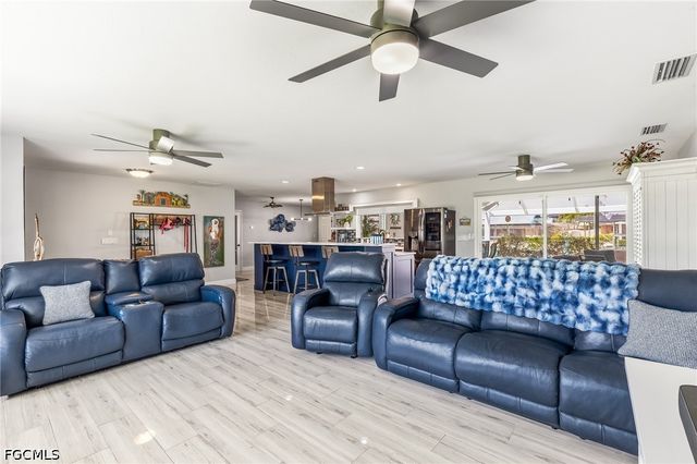 141 SW 54th TER, Cape Coral, FL 33914