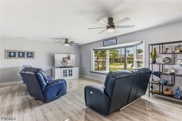 141 SW 54th TER, Cape Coral, FL 33914