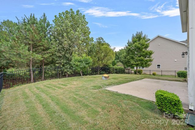 2079 Lakebridge Drive, Fort Mill, SC 29715