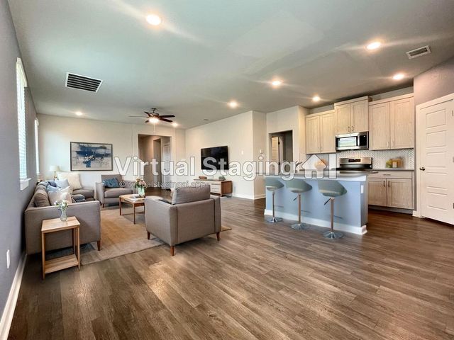 708 Bridle Creek DR, Georgetown, TX 78626