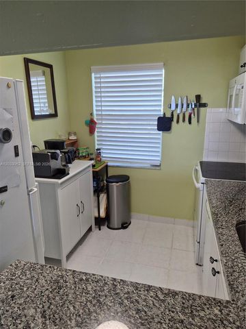 7797 Golf Cir Drive 206, Margate, FL 33063