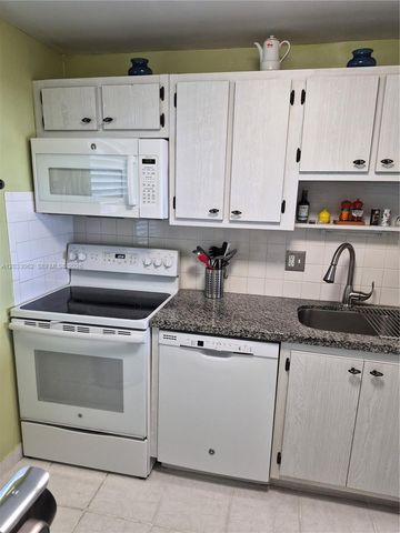 7797 Golf Cir Drive 206, Margate, FL 33063