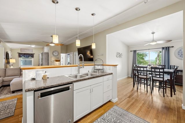 14 Valley View Way, Shirley, MA 01464