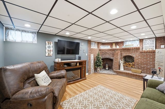 14 Valley View Way, Shirley, MA 01464