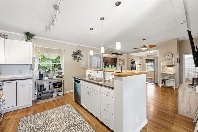 14 Valley View Way, Shirley, MA 01464