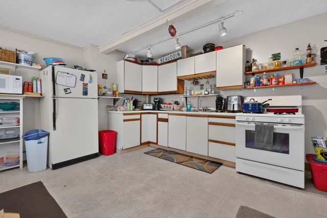 60 S State Street, Concord, NH 03301