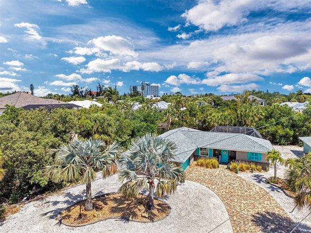 307 AVENIDA DE PARADISIO, Sarasota, FL 34242