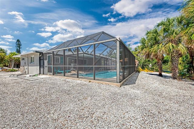 307 AVENIDA DE PARADISIO, Sarasota, FL 34242