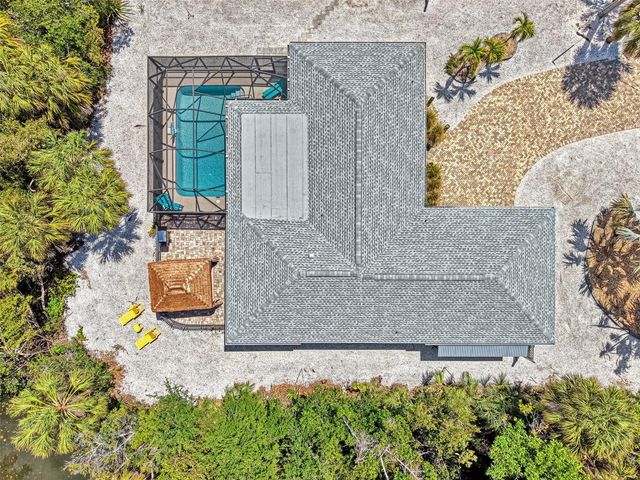 307 AVENIDA DE PARADISIO, Sarasota, FL 34242