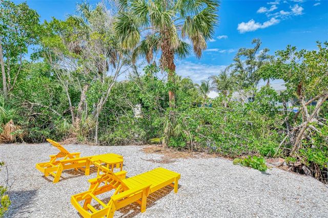 307 AVENIDA DE PARADISIO, Sarasota, FL 34242