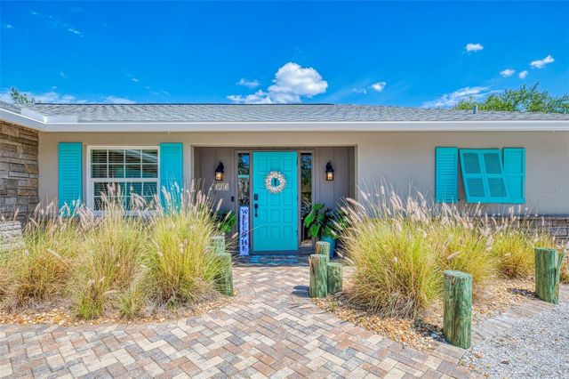 307 AVENIDA DE PARADISIO, Sarasota, FL 34242