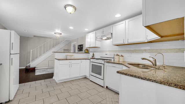 55 Spectacle Drive, Valparaiso, IN 46383