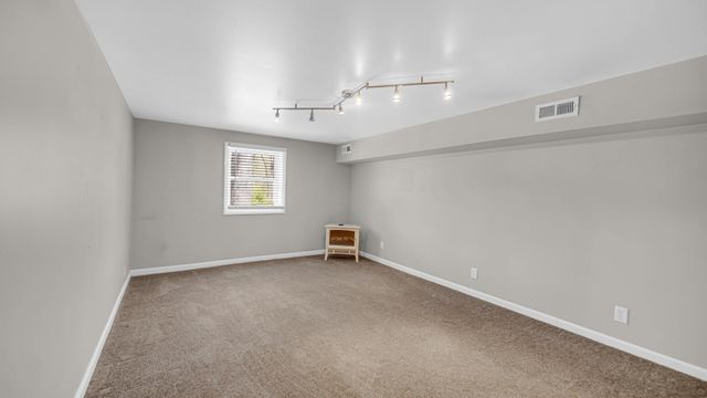 55 Spectacle Drive, Valparaiso, IN 46383