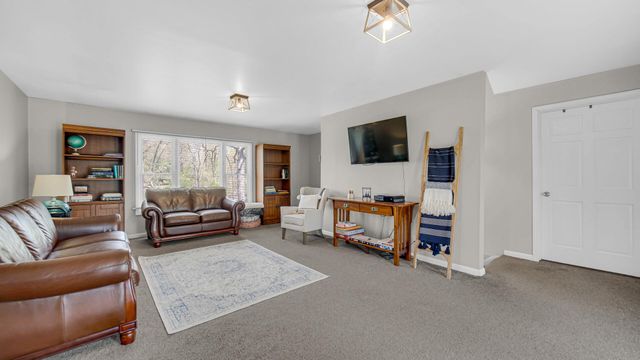 55 Spectacle Drive, Valparaiso, IN 46383