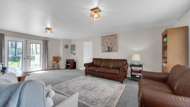 55 Spectacle Drive, Valparaiso, IN 46383
