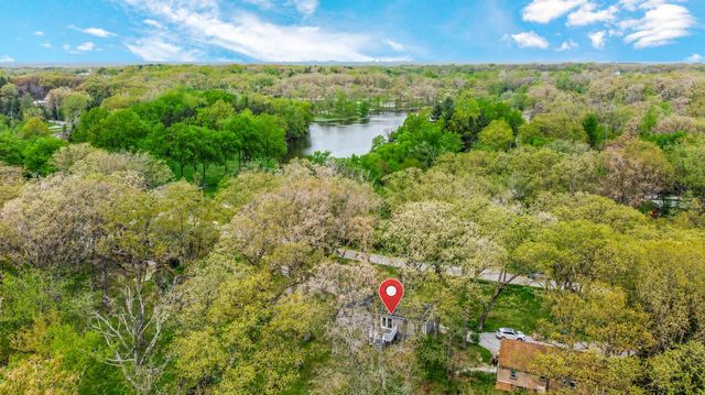 55 Spectacle Drive, Valparaiso, IN 46383