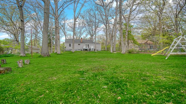 55 Spectacle Drive, Valparaiso, IN 46383