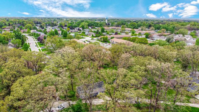 55 Spectacle Drive, Valparaiso, IN 46383