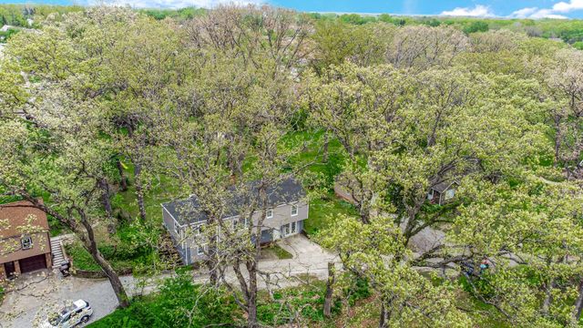 55 Spectacle Drive, Valparaiso, IN 46383