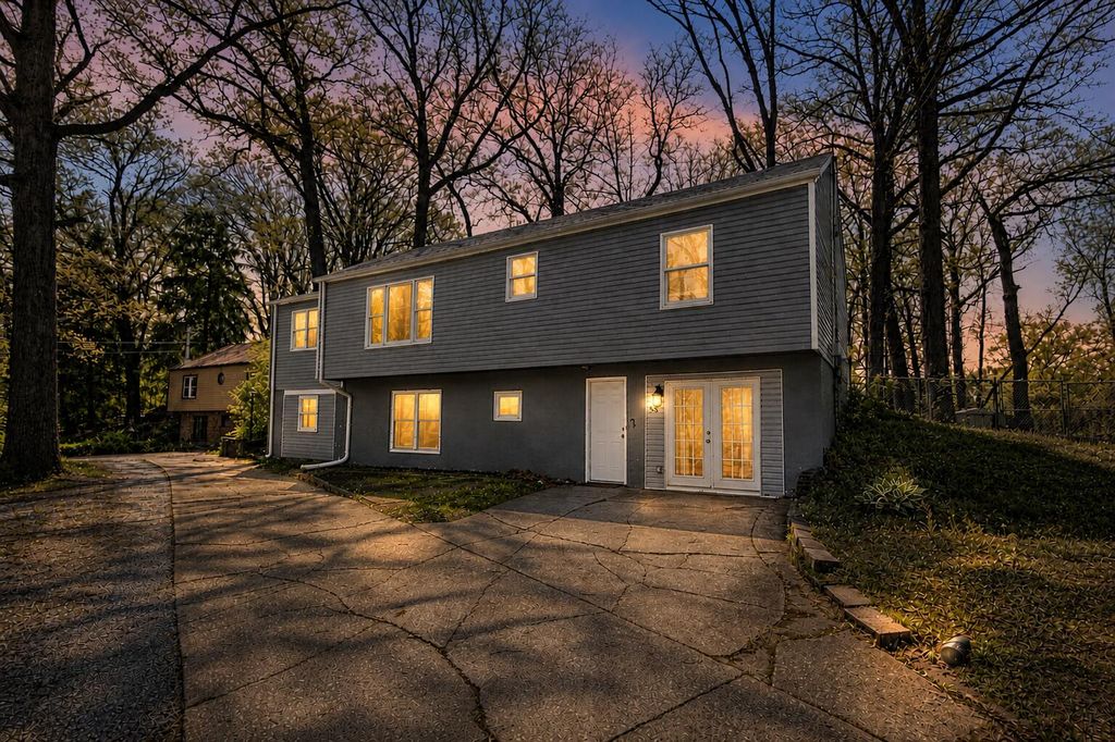 55 Spectacle Drive, Valparaiso, IN 46383