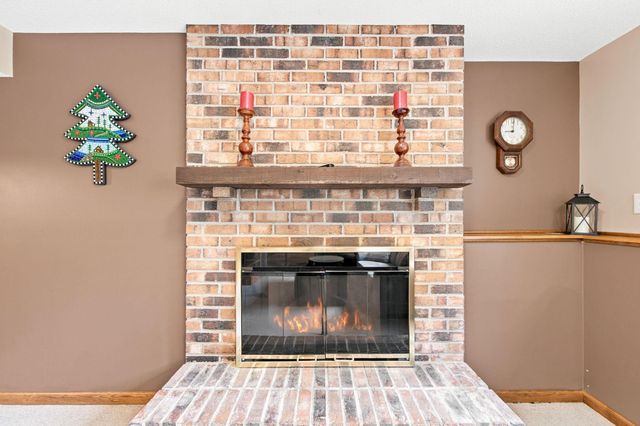 8033 Dakota Lane, Chanhassen, MN 55317