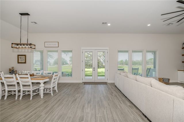 5401 Legend Oaks Court, College Station, TX 77845