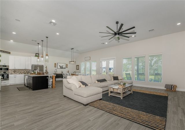5401 Legend Oaks Court, College Station, TX 77845