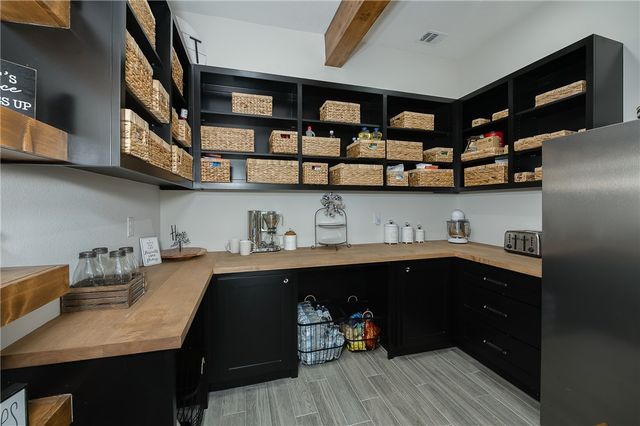 5401 Legend Oaks Court, College Station, TX 77845