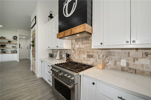 5401 Legend Oaks Court, College Station, TX 77845