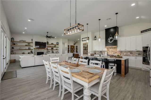 5401 Legend Oaks Court, College Station, TX 77845