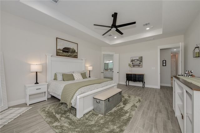 5401 Legend Oaks Court, College Station, TX 77845