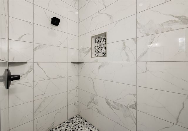 5401 Legend Oaks Court, College Station, TX 77845