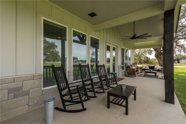 5401 Legend Oaks Court, College Station, TX 77845
