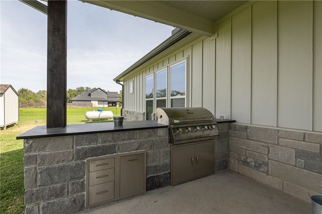 5401 Legend Oaks Court, College Station, TX 77845