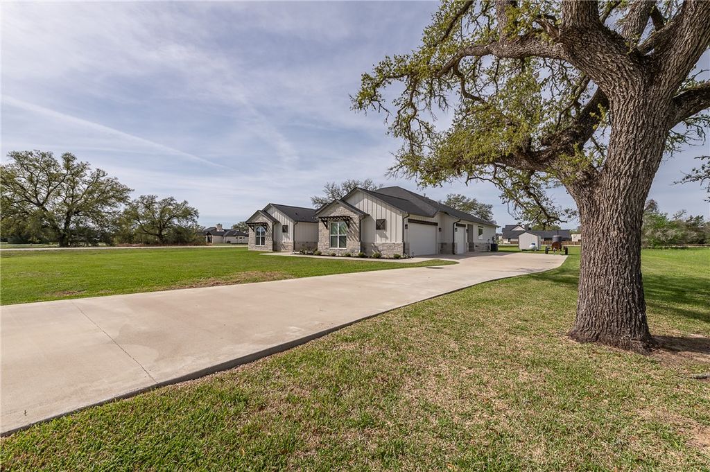 5401 Legend Oaks Court, College Station, TX 77845 — photo 2