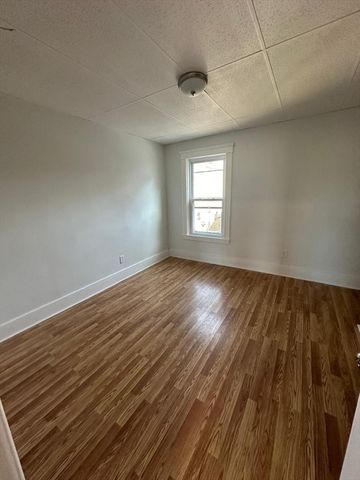 11 Alpine St 3, Worcester, MA 01610