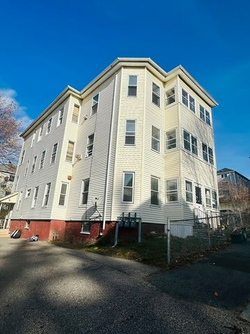 11 Alpine St 3, Worcester, MA 01610