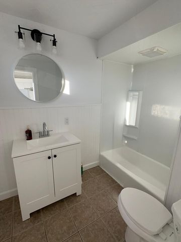 11 Alpine St 3, Worcester, MA 01610