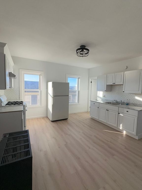 11 Alpine St 3, Worcester, MA 01610