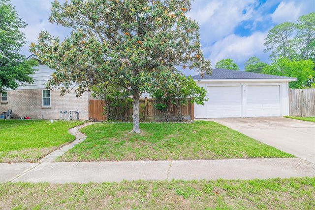 11622 Chetman Drive, Houston, TX 77065