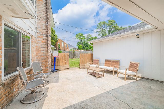 11622 Chetman Drive, Houston, TX 77065