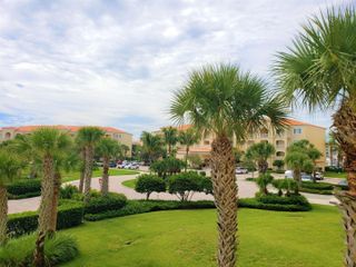 37 Harbour Isle Drive E 203, Fort Pierce, FL 34949